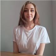 Professeure de design graphique (apprentissage, soutien et mise en application)